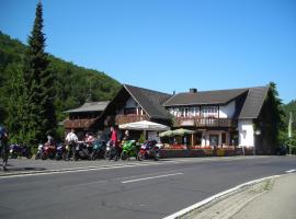 Hotel Forsthaus, viešbutis su vietomis automobiliams mieste Folkesfeldas