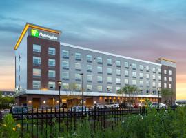 Holiday Inn Boston Logan Airport - Chelsea, an IHG Hotel, hotel di Chelsea