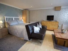 Highridge Apartment