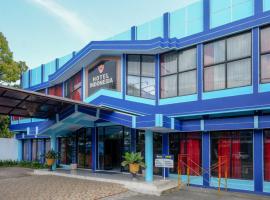 RedDoorz Plus Syariah near Stasiun Pekalongan 2, hótel í Pekalongan