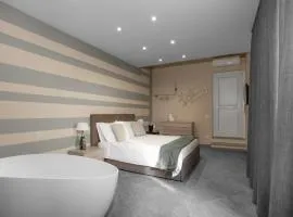 VIVERONE LAKE ROOMS