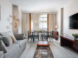 Suites Center Barcelona, hotel near Gràcia Teatre Lliure Theatre, Barcelona