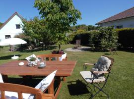Apartment in Pepelow with Roofed Terrace, Garden, Barbecue, hotel in Pepelow