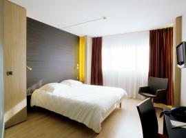 Oceania Quimper, hotel near Pluguffan Airport - UIP, 