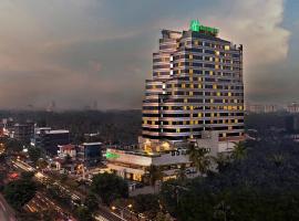 Holiday Inn Cochin, an IHG Hotel, hotell i Kochi