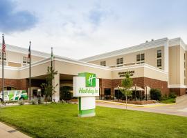 Holiday Inn Dubuque/Galena, an IHG Hotel, hotel cerca de Grand River Center, Dubuque