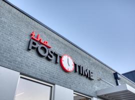 Post Time Inn, hotel v destinaci Carlsbad