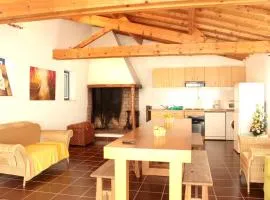 Charming House in Burinhosa, Pataias with Shared Pool