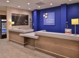 Holiday Inn Express & Suites Pasadena - Los Angeles by IHG