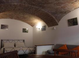 Bed&Braja, hotel cerca de Castello di Masino, Vische
