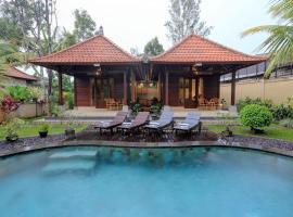Pondok Chandani Suite: Tampaksiring şehrinde bir otel