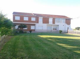 Vivienda Turística El Asturiano, country house in Montamarta