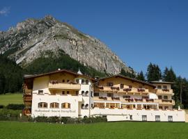 Hotel Kirchdach: Gschnitz şehrinde bir otel