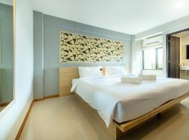 PLAAI Play Hotel, hotel cerca de Calle peatonal Yomjinda, Rayong