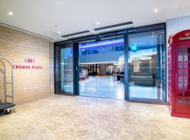 Crowne Plaza London Heathrow T4 by IHG, hotel v mestu Hillingdon
