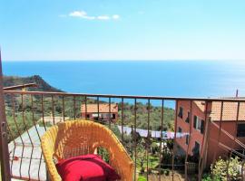 Creuza de Cinque Terre Apartment: Volastra'da bir otel