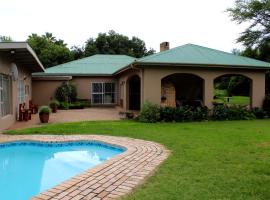 Bietjie Rus, family hotel in Addo