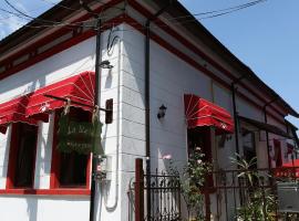 La Storia Guest House, guest house in Piteşti