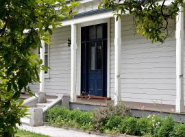 Harold House, holiday home in Reefton