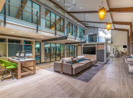 Holiday Inn Cape Cod - Hyannis by IHG, hotel v destinaci Hyannis
