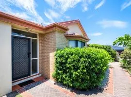 Oceania 11 - LJHooker Yamba