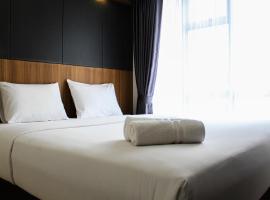 Warm and Cozy 3BR Apartment at M-Town Residence By Travelio，Pumpangsineng的飯店