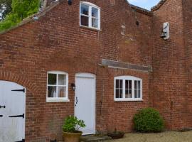 Norfolk Broads Bolthole, hotel with parking in Stokesby