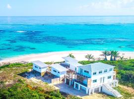 Mika's Resort, beach hotel in Colebrooke Dale