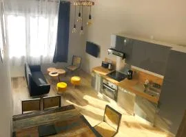chambre double avec garage moto