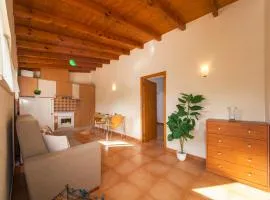 A14 - Cozy Torraltinha Apartment