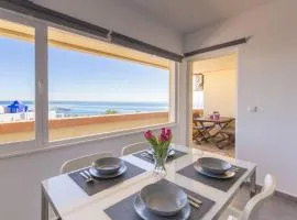 APARTAMENTO PRIMERA LINEA