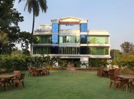 OYO 12817 White house beach resort, hotel v destinaci Alibag