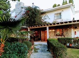 Hostal Boutique Los Geranios del Pinar, bed & breakfast a Torremolinos