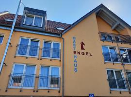 Hotel Gasthof zum Engel - Gästehaus, hotelli, jossa on pysäköintimahdollisuus kohteessa Künzelsau