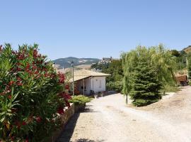 Colle d'Elce, hotel u gradu 'Deliceto'