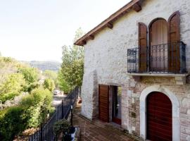 Viesnīca Authentic Villa Surrounded by Nature pilsētā Terni