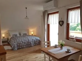 Castle View Nest