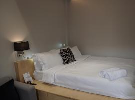 Radlett Residences Hotel - Tuguegarao، فندق في تيغيغيوراو