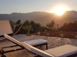 Marina Deluxe Apartments