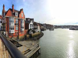 The Dolphin Hotel, hotel v destinaci Whitby