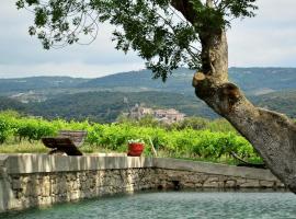 拉維拉塔德城堡酒店，Sallèles-Cabardès碼頭海灘附近的飯店