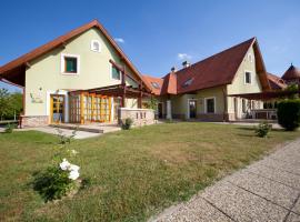 Kehida Termal Holiday Village, hotel v destinaci Kehidakustány