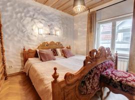 Luxury Suites - Antique with Sauna، فندق في تالين