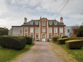 Viesnīca La maison d'à côté pilsētā May-sur-Orne, netālu no apskates objekta Caen Garcelles Secqueville Golf Course