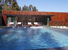 Dantas Village, hotel with pools in Moure