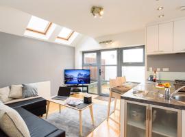 City Retreat, 2 Bed House with Cloudstream Hot Tub, hotel com jacuzzi em Cardiff