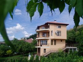 Villa Prolet, parkimisega hotell sihtkohas General-Kantardzhievo