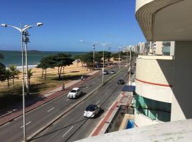 TOP DA PRAIA - 2qts, ar cond, WIFI, cozinha, garagem , completo, hótel í Vila Velha