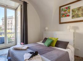 Da Gianni e Lucia Rooms with bathroom in the city center, hotel a Catania