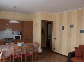 casa vacanze al paesello, hotel with parking in Orezzo